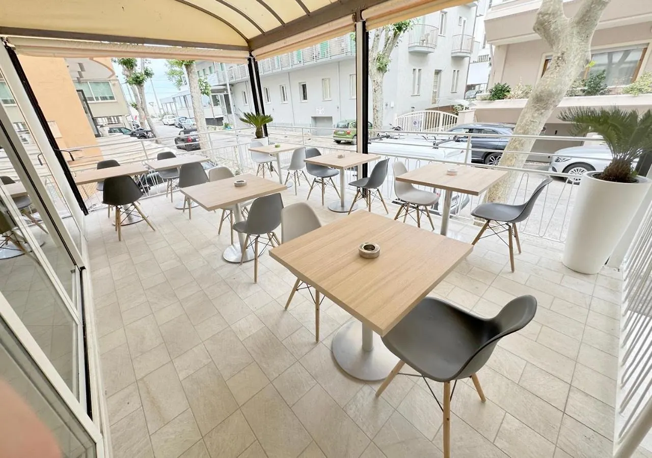 Hotel Ariva Rimini 2*,